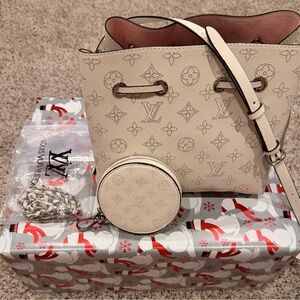 ✨ Chic Monogram Crossbody w/ Matching Coin Purse | White & Pink ✨